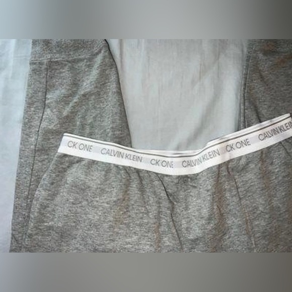 Calvin Klein Sweatpant Joggers. - Picture 2 of 4